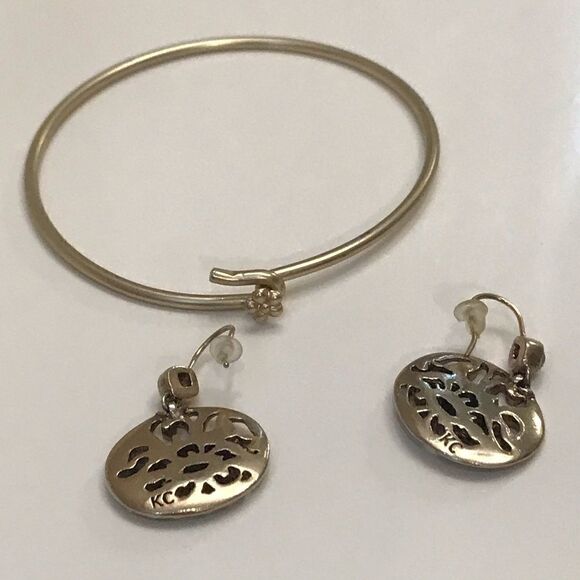 Kenneth Cole Earrings & Charm Bracelet - Picture 2 of 4